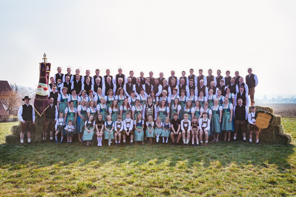 !gruppenfoto_schuetzen_hubenstein_2016_q1-0001.jpg